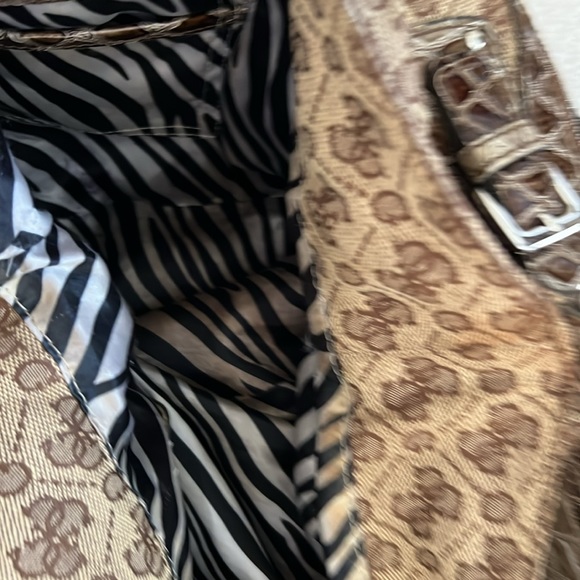 🩵Vintage Y2K GUESS Hobo Bag with Faux Leather Straps | G Logo Clasp Rhinestones - Picture 13 of 16